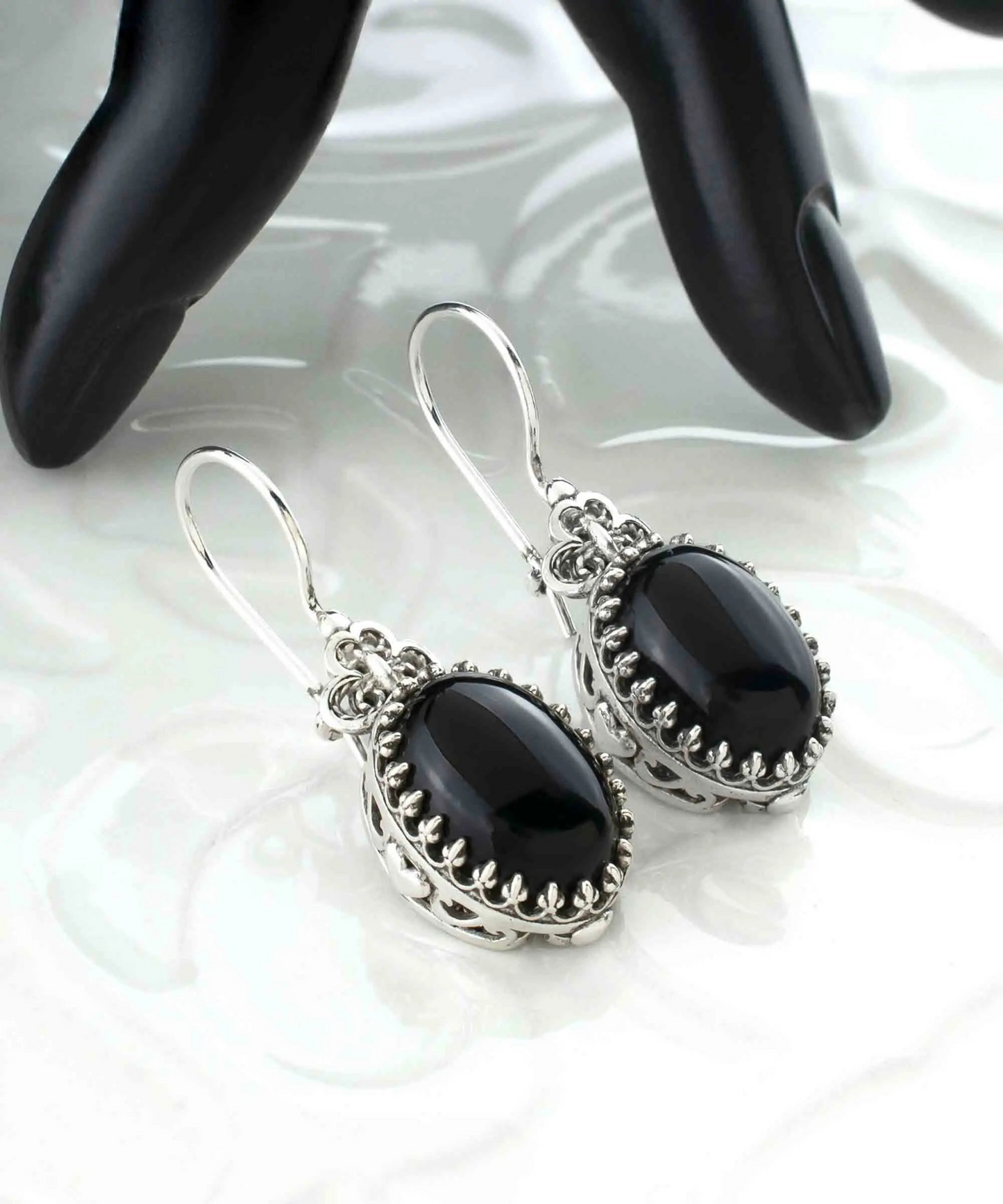 Filigree Art Black Onyx Gemstone Heart Detailed Women Silver Oval Drop Earrings